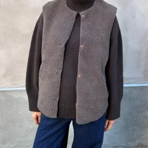 Utzon Heidis vendbar vest Taupe